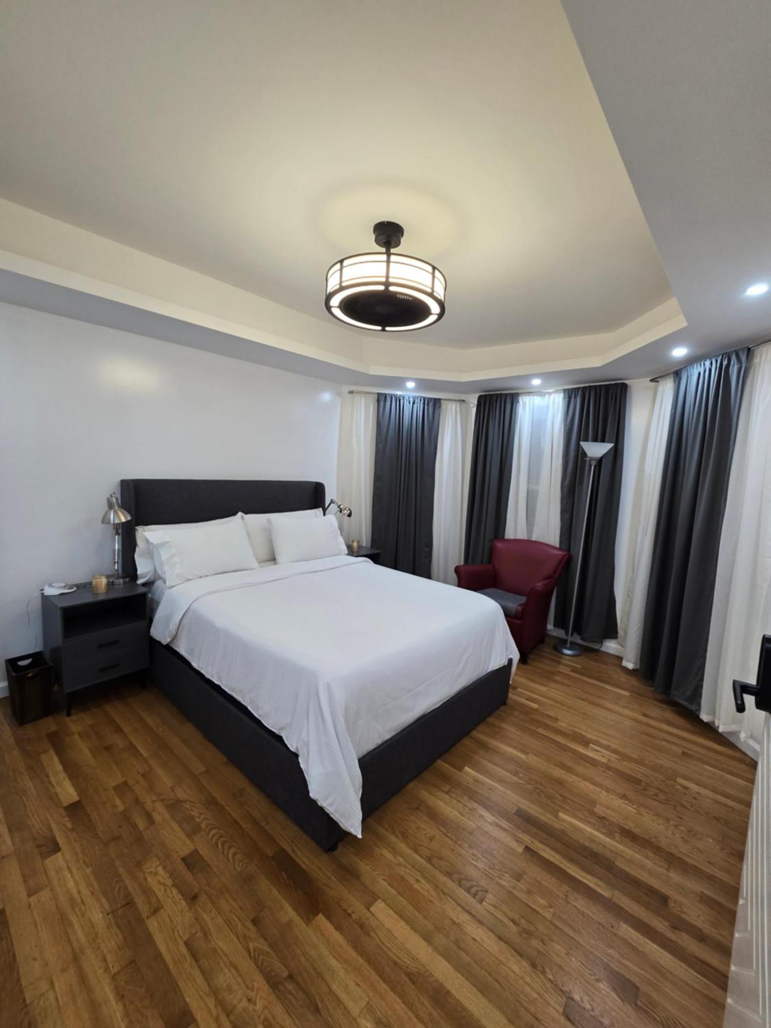 Beautiful Boston Bedroom - New Renovation Exteriör bild