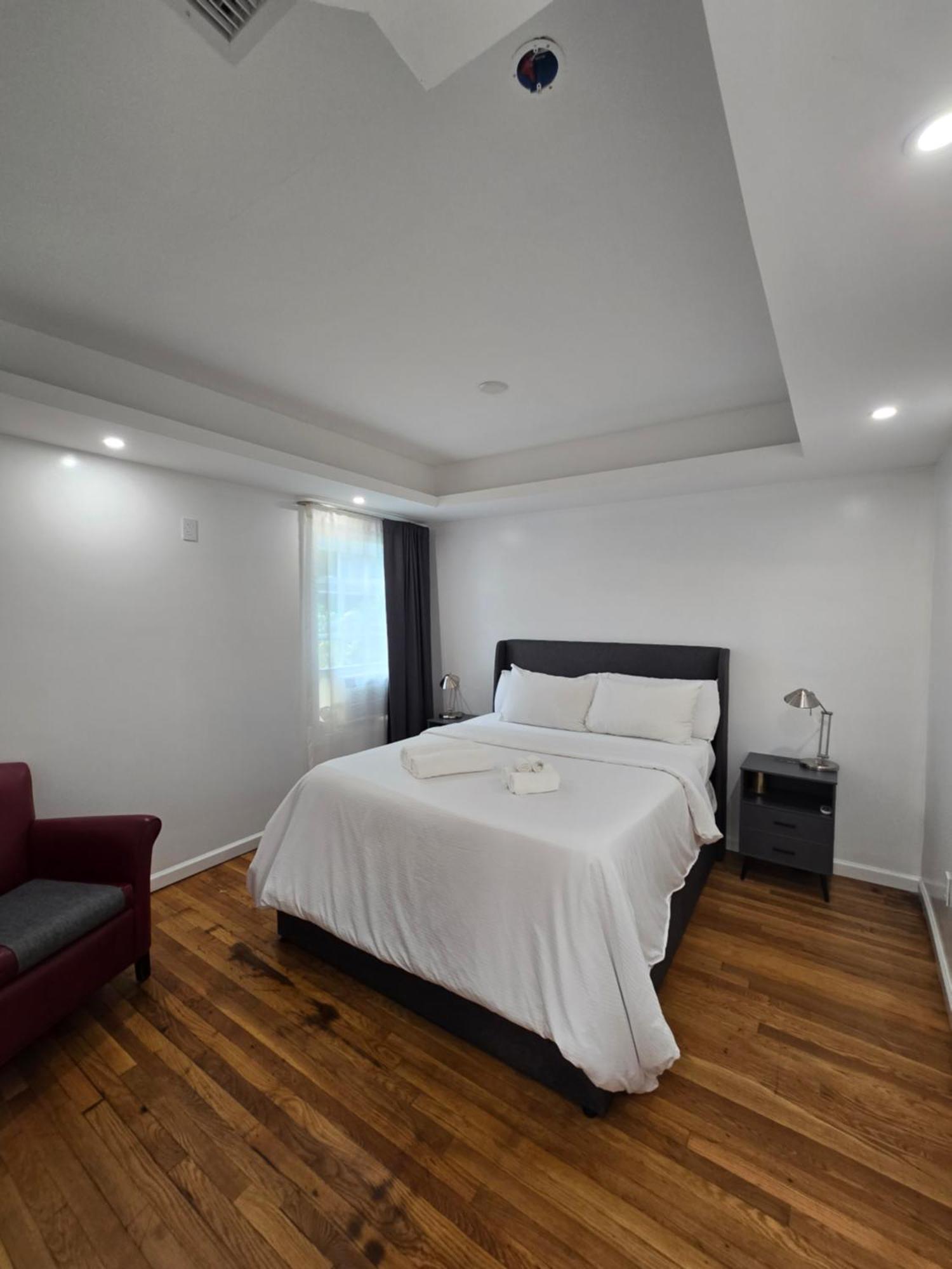 Beautiful Boston Bedroom - New Renovation Exteriör bild